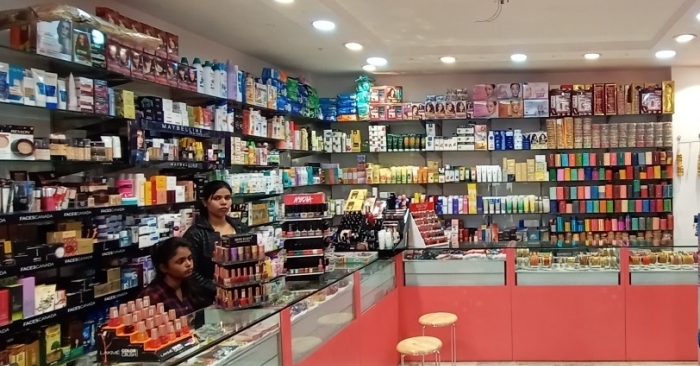 This program helps customers discover products from local shops in their city from the convenience of their homes while helping shopkeepers supplement their footfalls with a digital presence and expand beyond their normal catchment.