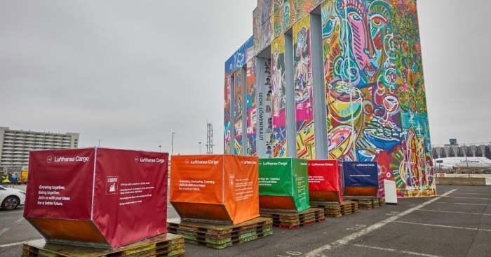 The Global Gate which is currently being erected on the Lufthansa Cargo premises at Frankfurt Airport symbolizes in an impressive way the UN&#039;s declared goal of contributing to better economic, ecological and social development with the help of sustainability goals.