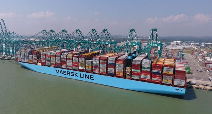 Mumbai Maersk sets world record