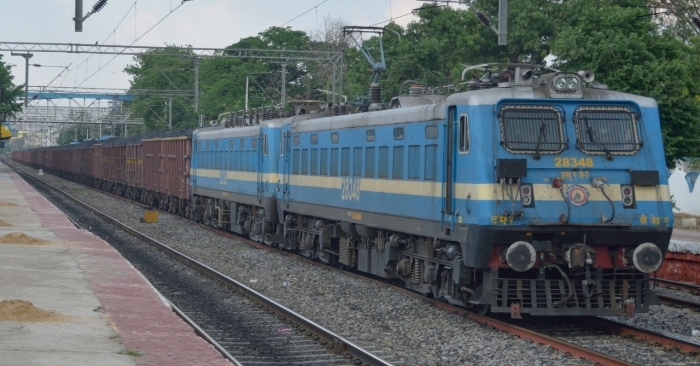 In this period Indian Railways earned %u20B9 10657.66 crore from freight loading which is also %u20B9449.79 crore (4 percent) higher compared to last year%u2019s earnings for the same period (%u20B9 10207.87 crore).