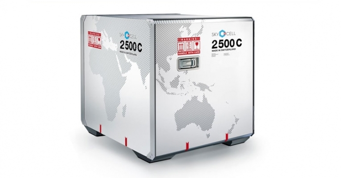 The SkyCell line of passive containers is capable of keeping the internal temperature within the range of  2° to  8°C and  15°C to  25°C under external temperature excursions from –35°C to  65°C.