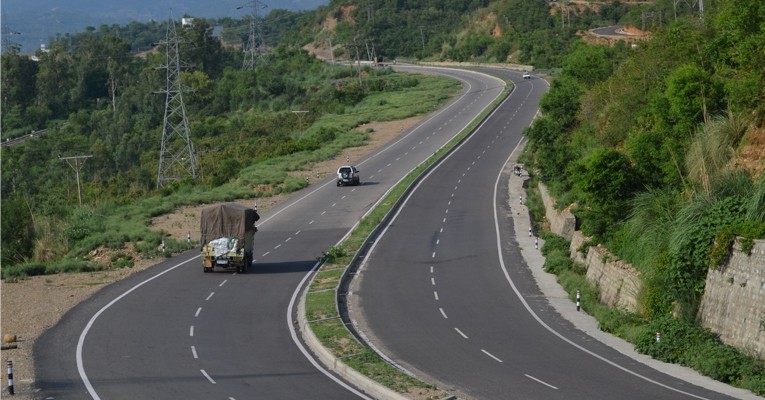 Work on Delhi-Mumbai expressway to begin from December