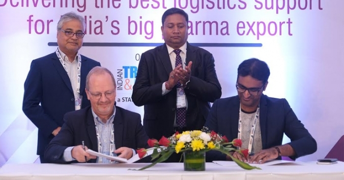 The signing ceremony between Frank Van Gelder, secretary general, Pharma.Aero; and Abdul Gafoor, director - enterprise solutions, Delhivery. (Standing behind from Left-Right): Donald De Souza, director commercial, Sharjah International Airport; and Manoj Singh, SVP & head cargo, Mumbai International Airport witnessed the signing.
