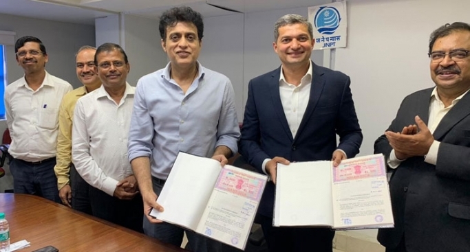 A co-developer agreement was signed between Rizwan Soomar, CEO and MD, DP World Subcontinent and Sanjay Sethi IAS, chairman of JNPT.