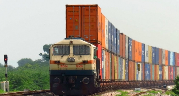 Railway&amp;amp;#039;s income from freight in the July-September quarter was Rs25,165.13 crore compared to Rs 29,066.92 crore in the April-June quarter.