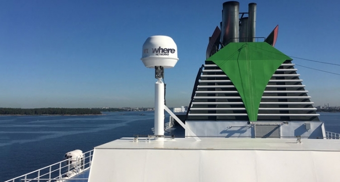 To achieve long reach and high capacity, Nowhere Networks uses highly positioned heavy-duty antennas on land and on ships.