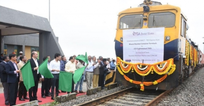 L-R: JS Kim, vice president (operations ), HMM India, Mike Formoso, MD, PSA India, Sanjay Sethi, IAS, chairman JNPT, Sharat Chandryan, chief general manager, CONCOR, LK Ranyewale, area manager, Central Railways